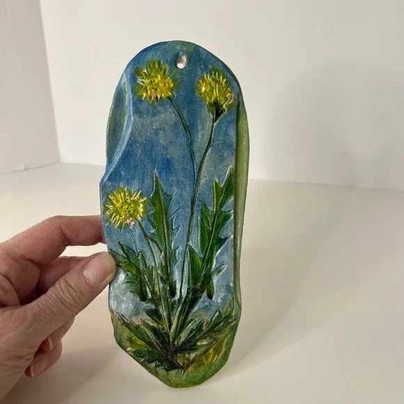 Vintage 1969 Lee Signed Ceramic Dandelion Wall Plaque AFB Folk Art 3 - 8" - Picture 1 of 4